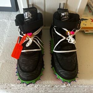 OFF WHITE Air Force 1 mid size 12